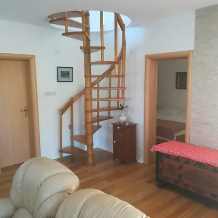 Matija's House Olib
